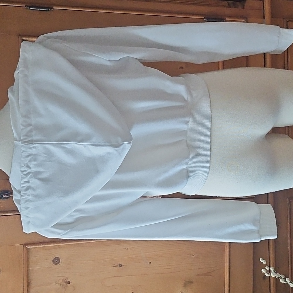 Milanpavilion White Cropped Hoodie Size M - Picture 2 of 6
